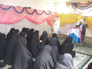 برگزاری نشست اخلاقی با حضور امام جمعه محترم در مدرسه علمیه نرجسیه(س) شهرستان ممسنی